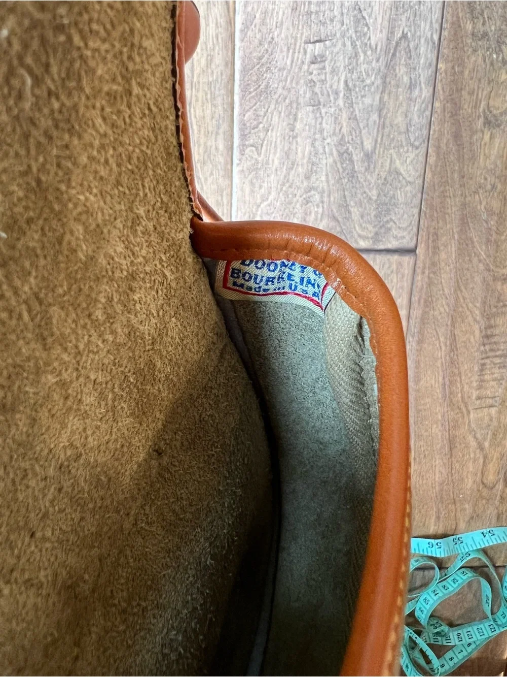 Vintage Dooney & Bourke Mini Saddle Bag AWL Taupe Tan Crossbody Luxury Preppy - Picture 5 of 11